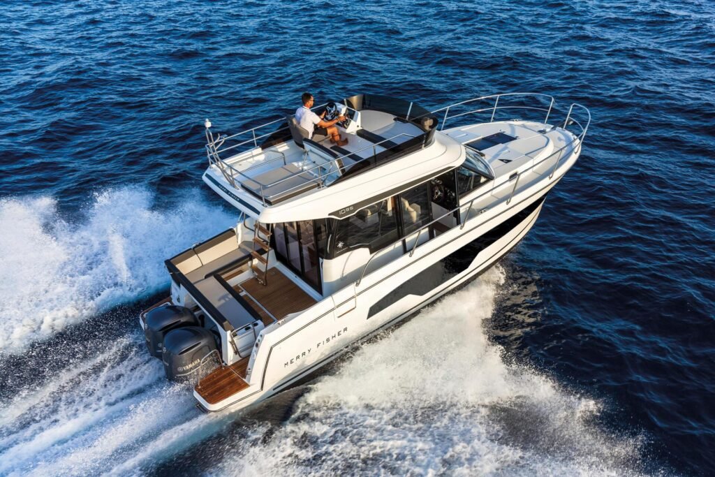 11 metre French-built inboard yacht for sale, at anchor