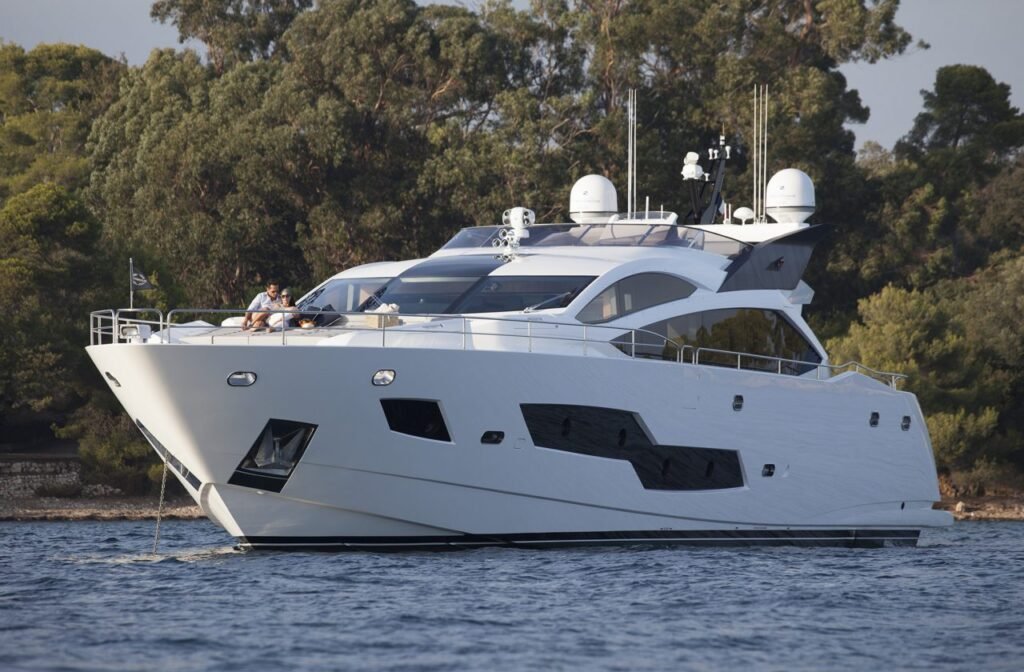 Sunseeker 101 Sport Yacht yacht