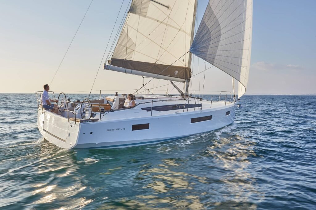 French inboard yacht with 2 cabins, engine detail