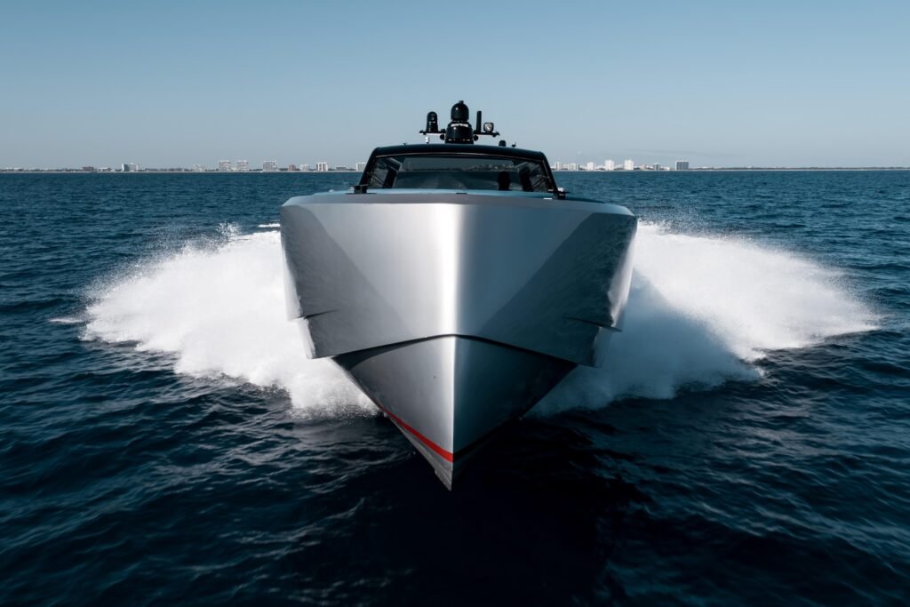 Vanquish VQ45 Veloce yacht