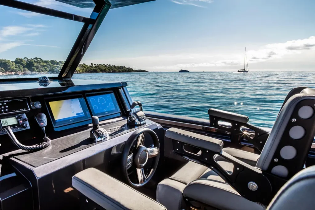 Mazu 42 yacht