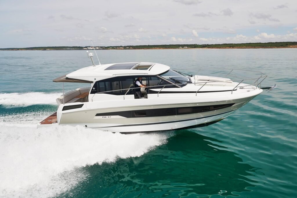 Jeanneau NC 37 for sale