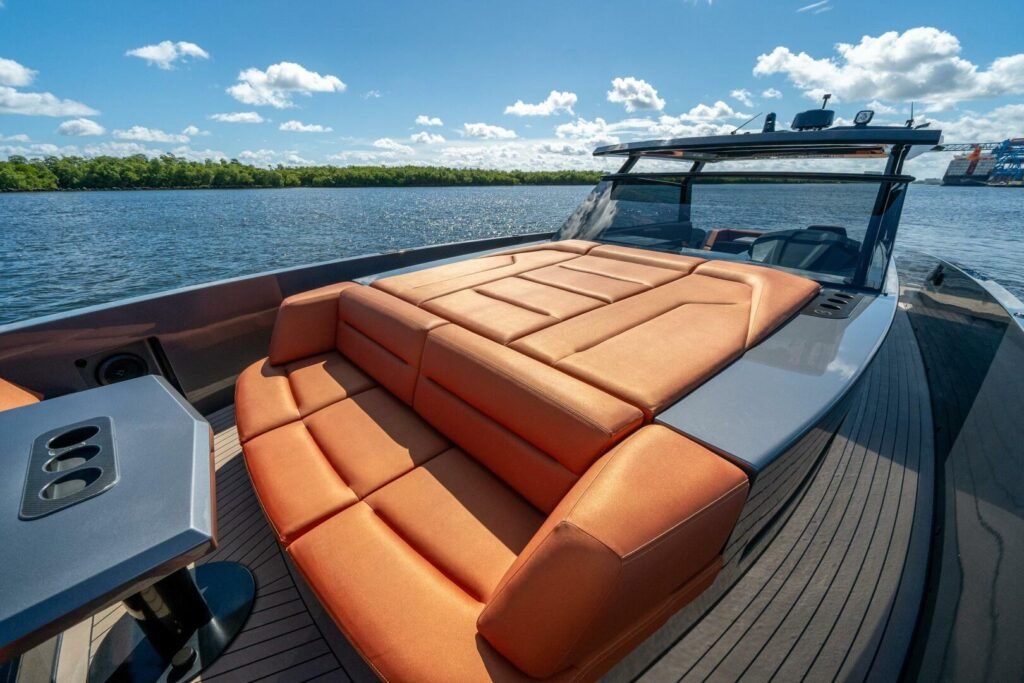 single cabin weekender yacht for sale around 500000 euros