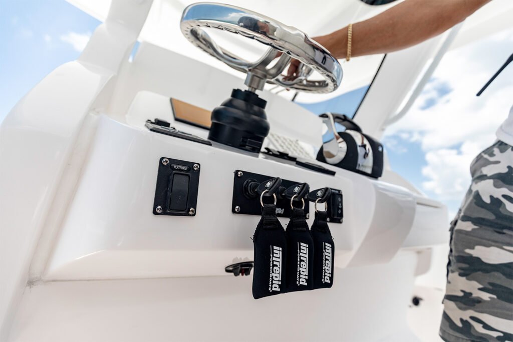 1 cabin 10 guest yacht for sale, saloon interior