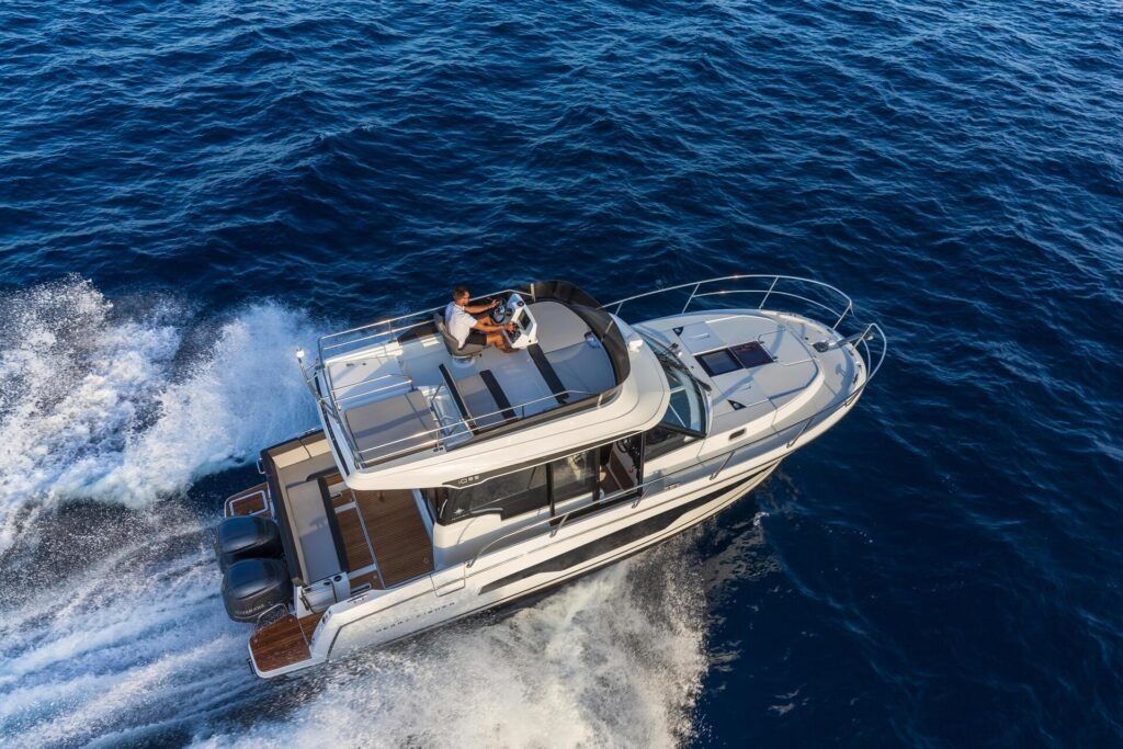11 metre French GRP yacht for sale, exterior on the Mediterranean