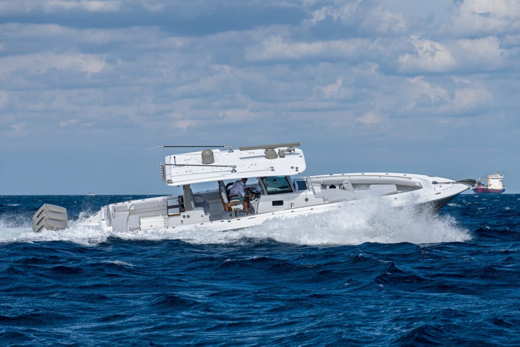 HCB 42 FT Lujo for sale