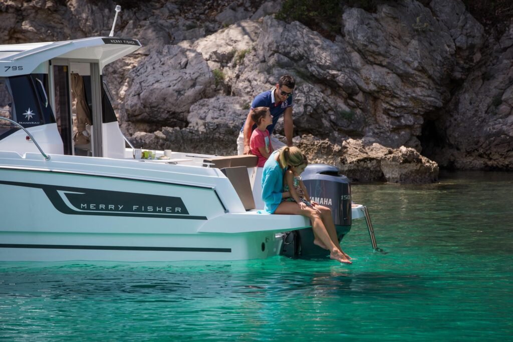 single cabin day yacht for sale hosting nine guests