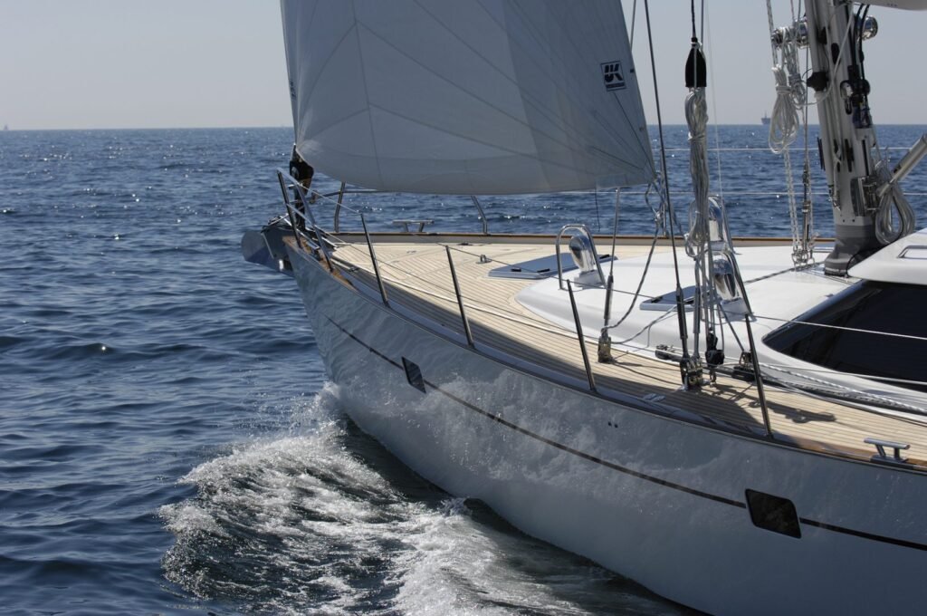 18 metre 3 cabin Swedish built yacht for sale, interior and living space