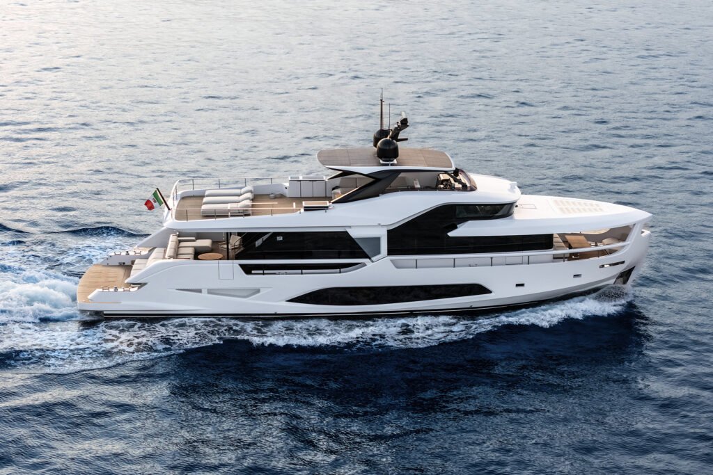 Ferretti Yachts Infynito 80 yacht