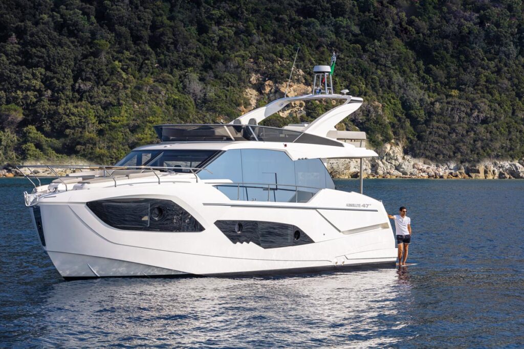 2 cabin flybridge yacht for sale around 600,000 euros, at sea