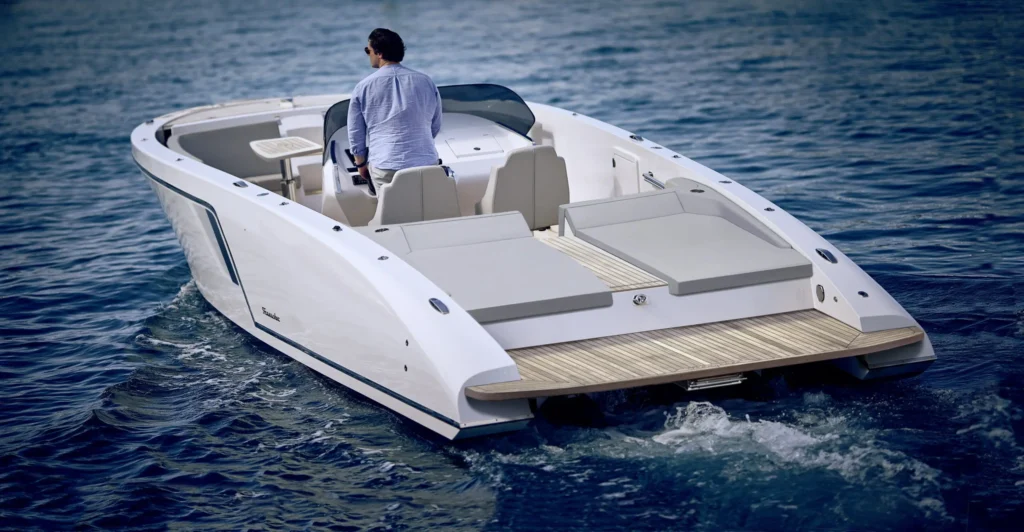 Austrian 10 metre 2 cabin yacht, helm and forward cabin