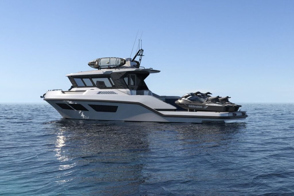 16 metre explorer yacht for sale, cruising at sea