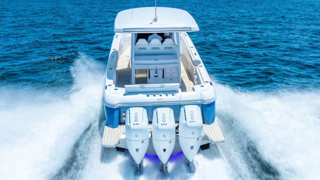 12 metre center console yacht around 600,000 euros yacht for sale, interior and living space