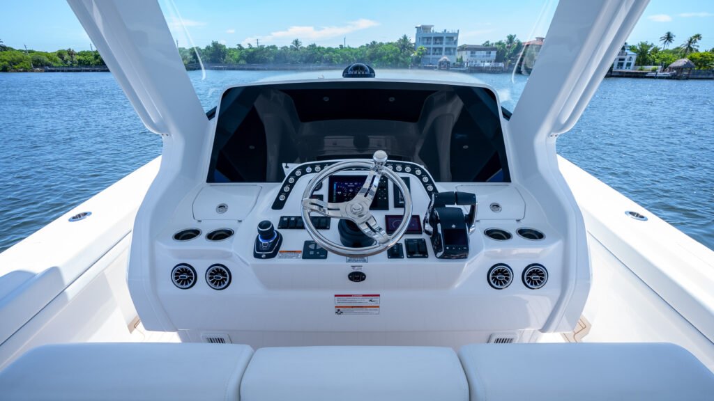 12 metre 2 cabin yacht at 600,000 euros, luxurious cabin interior
