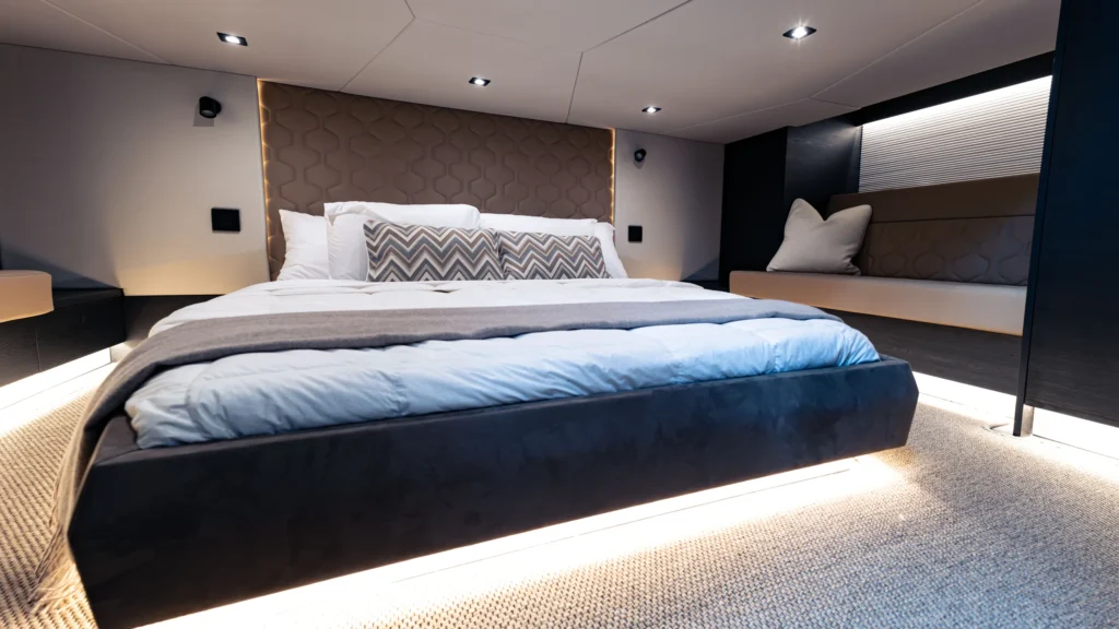 18 metre 8 guest Dutch yacht for sale, at dock