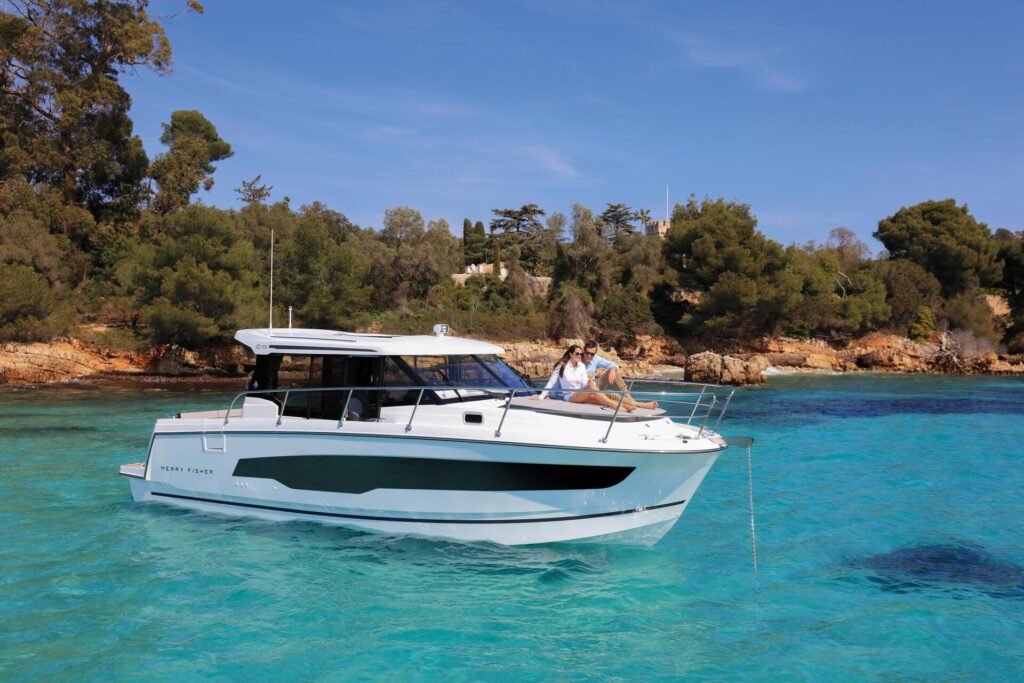 11 metre French outboard yacht for sale, open deck arrangement