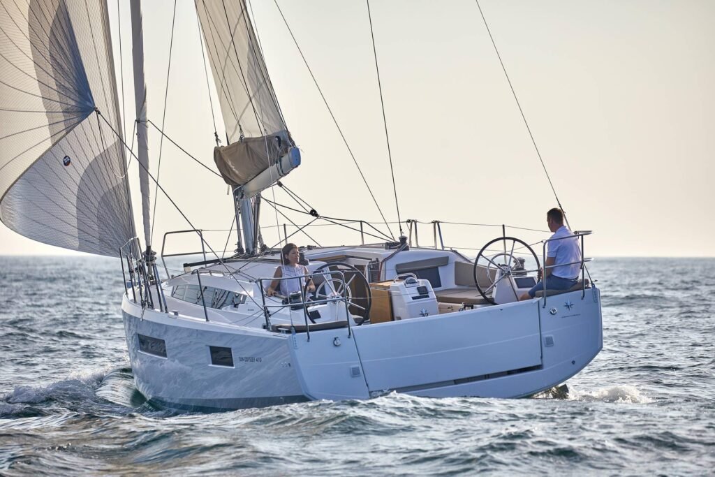 French luxury yacht with 2 cabins, deck entertaining area