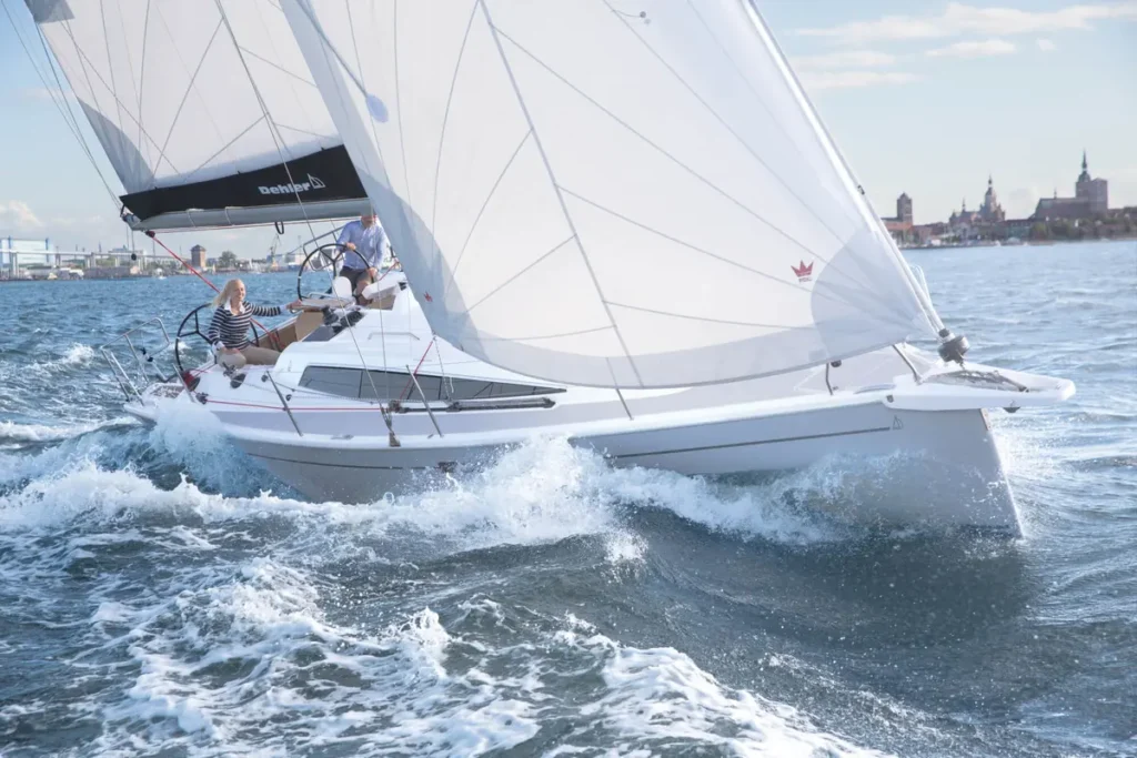 11 metre German planning yacht for sale, running at speed