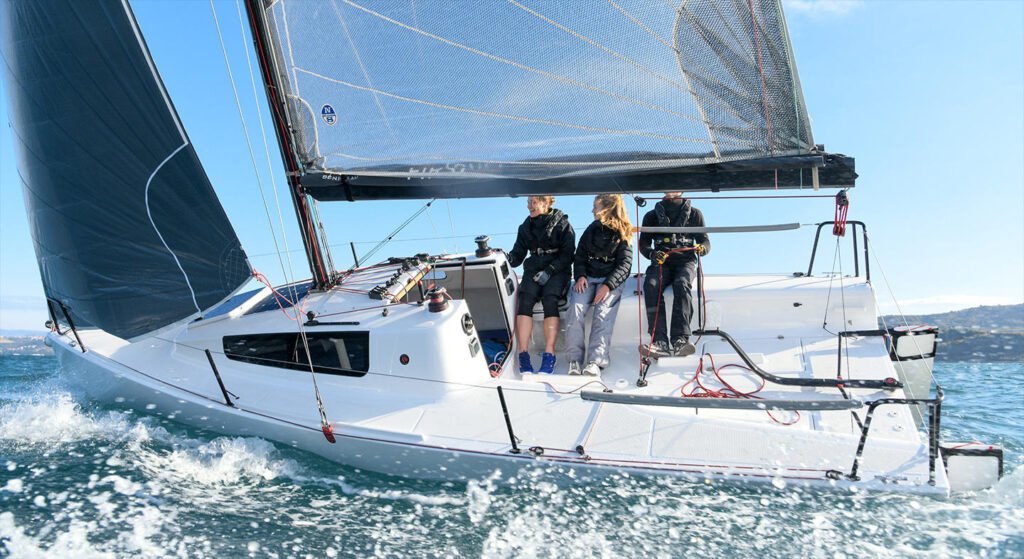 Beneteau First 24SE yacht