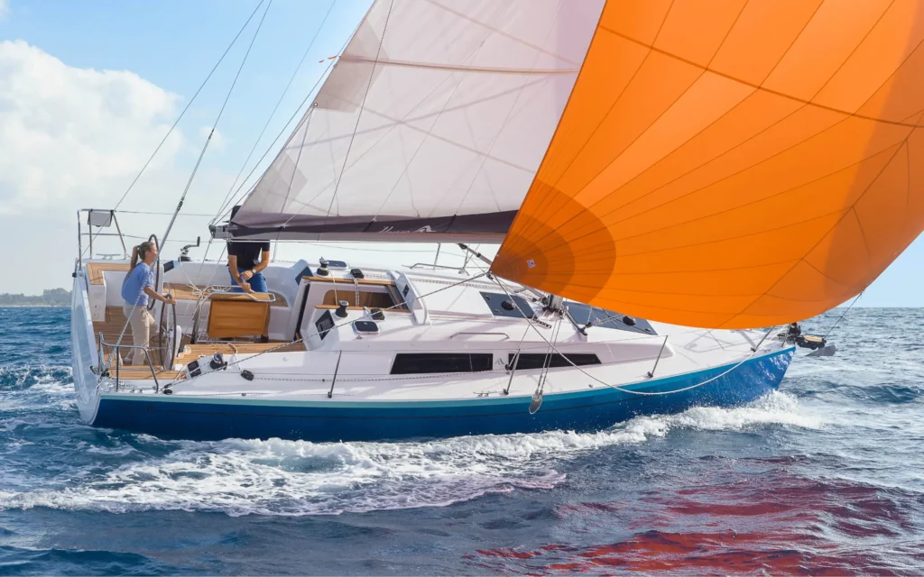 2 cabin saildrive yacht from Germany, interior comfort