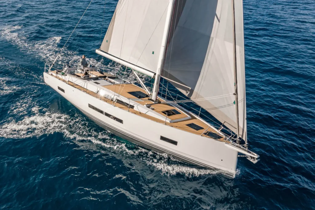15 metre German saildrive yacht for sale, interior and living space
