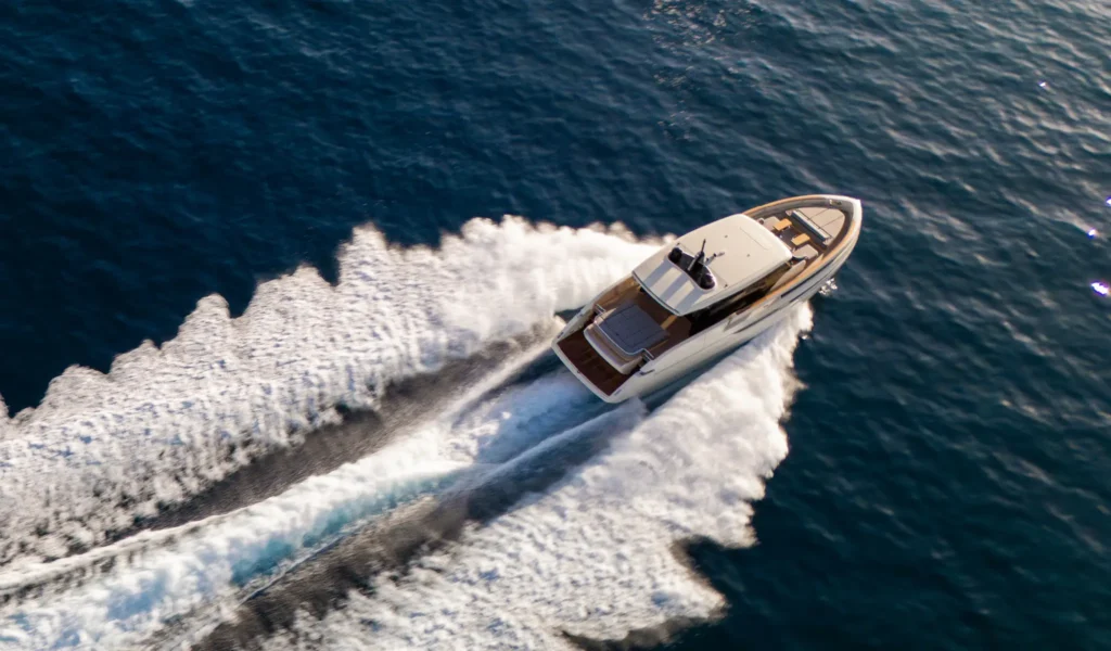 16 metre luxury yacht from Italy, interior saloon design