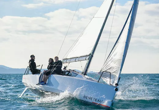 layout-Beneteau_First_18SE_d08a8a60