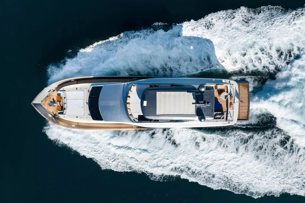 28 metre yacht around 3,000,000 euros yacht for sale, interior and living space