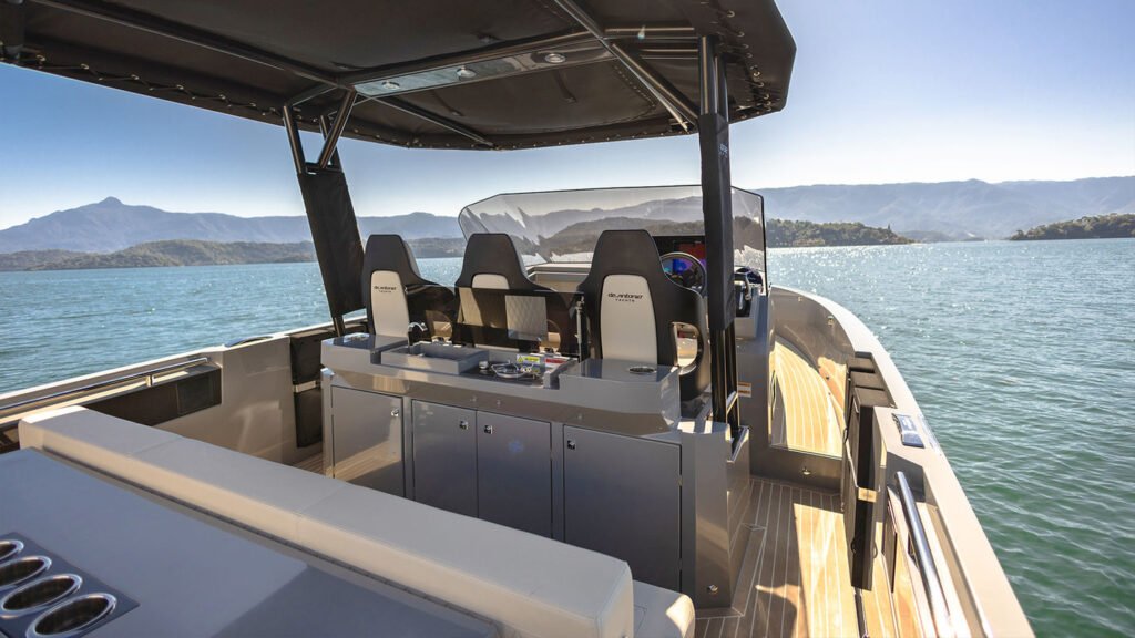 10 metre 2 cabin Spanish built yacht for sale, interior accommodation