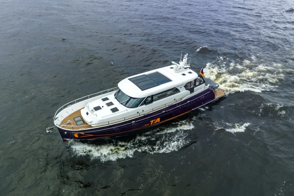 16 metre Dutch steel yacht interior cabin and living space