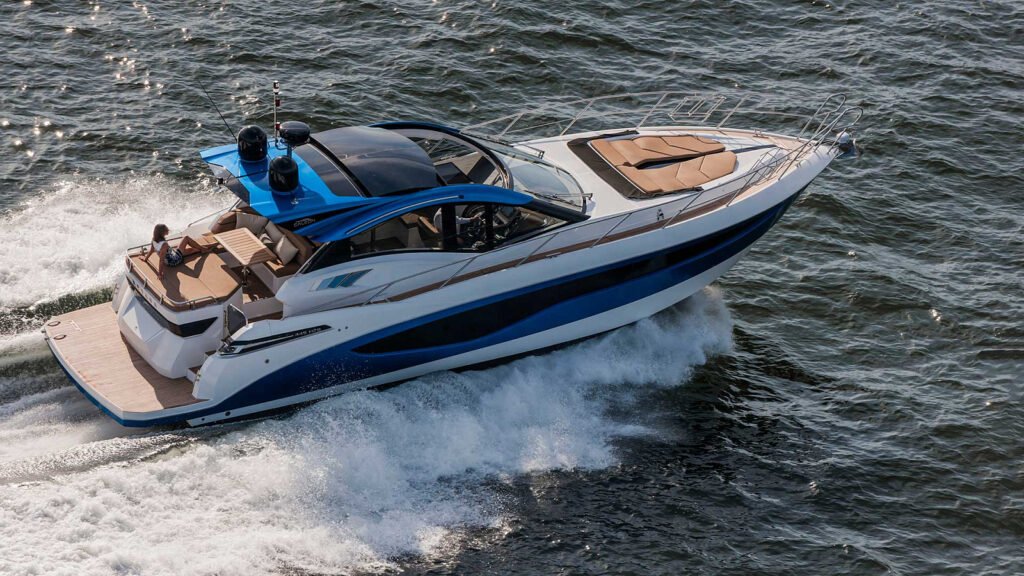 Luxury 16 metre yacht at 600,000 euros, at anchor
