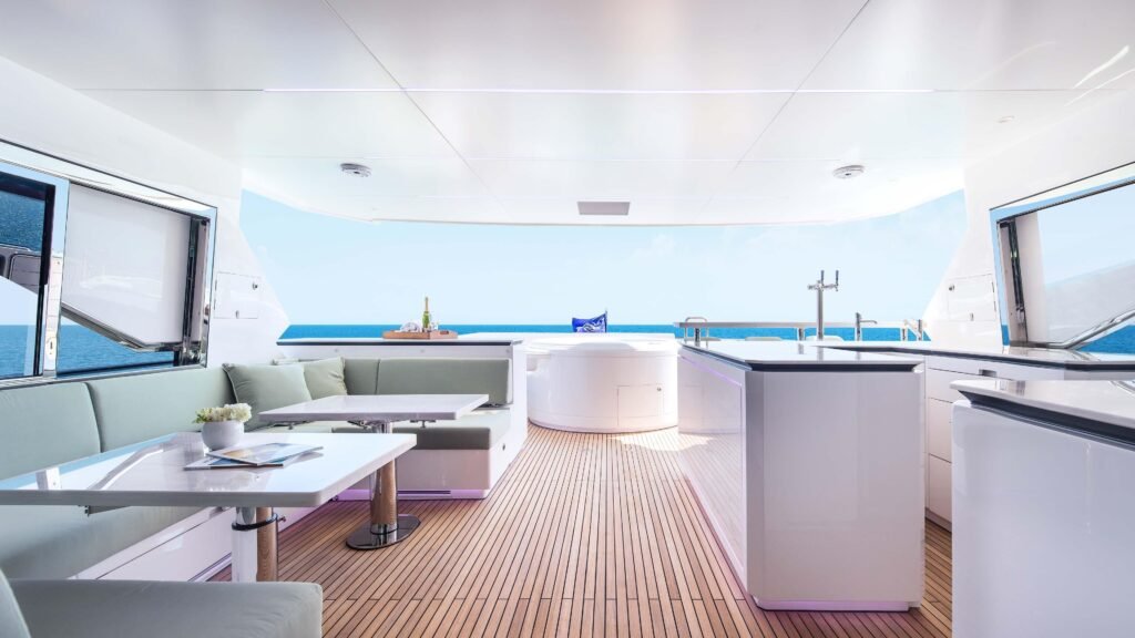 28 metre Taiwanese built yacht for sale, interior and living space