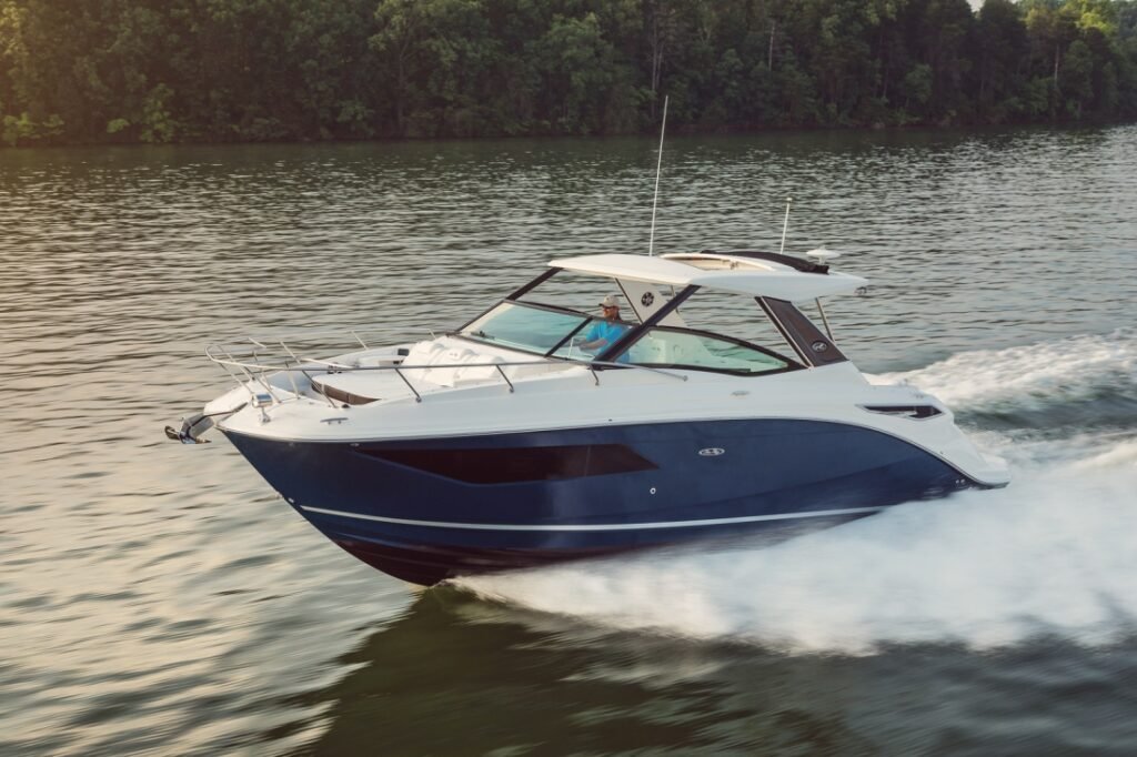 Sea Ray Sundancer 320 yacht