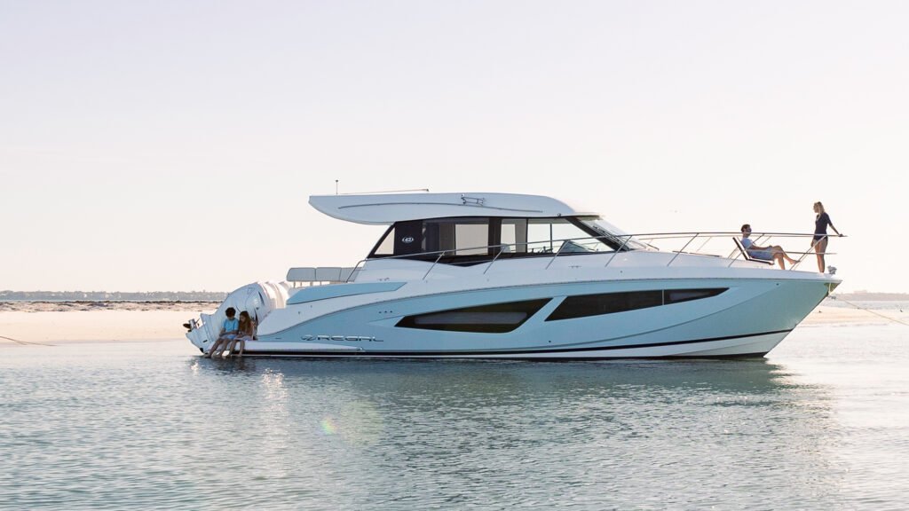 2 cabin luxury yacht for sale around 600,000 euros, exterior