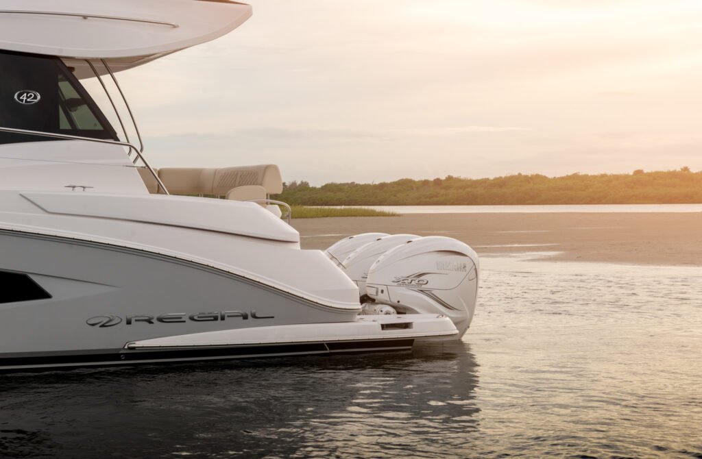 Regal 42 FXO yacht