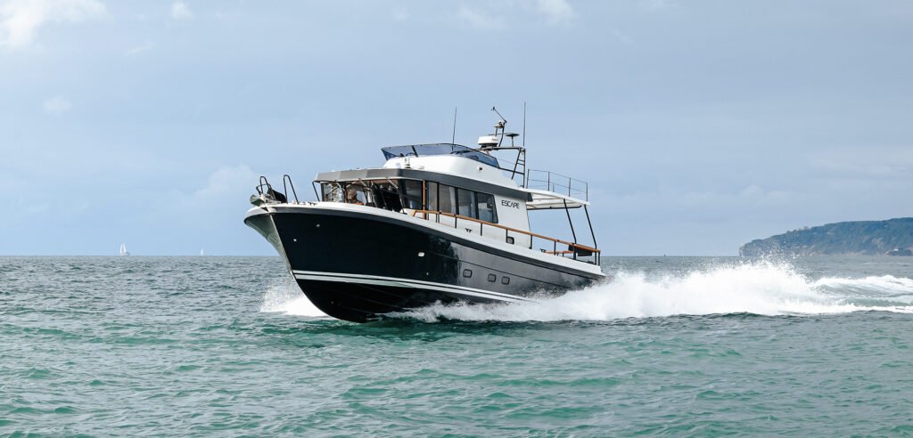 2 cabin inboard-powered Finnish yacht underway