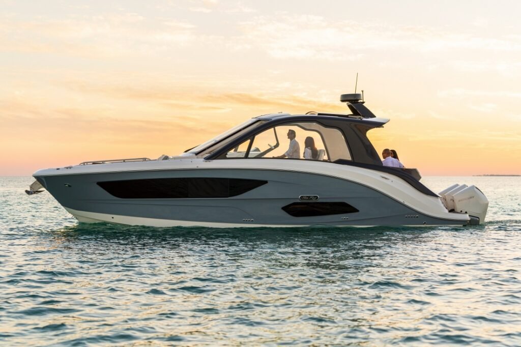 Sea Ray Sundancer 370 Outboard yacht