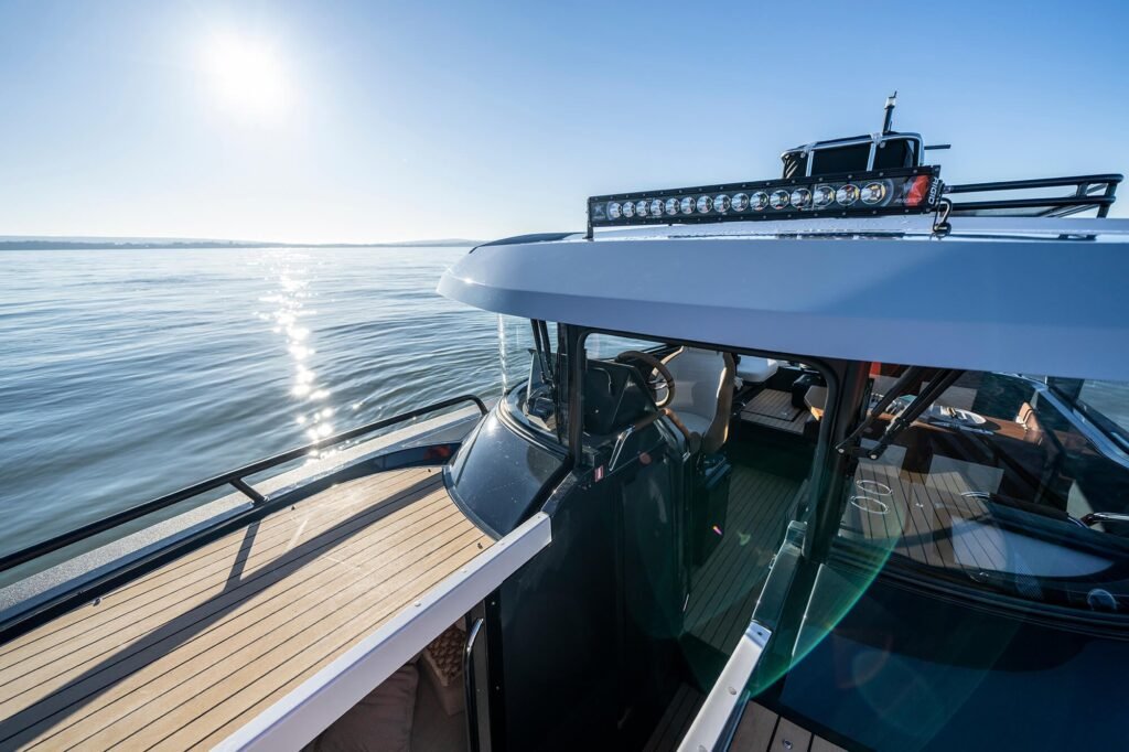 30 metre aluminium yacht for sale, at anchor