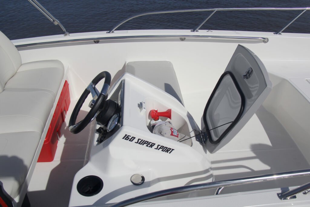 16 Guests Outboard Planning yacht for sale, cruising at anchor