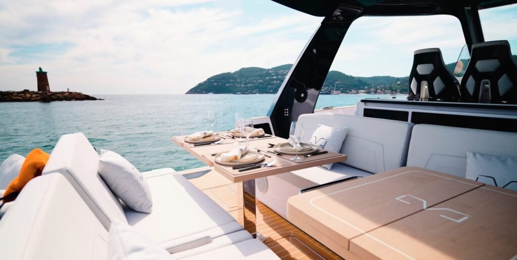 Level 43 ST Yachts for Sale