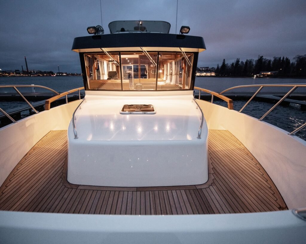2 cabin planing yacht from Finland, helm and interior