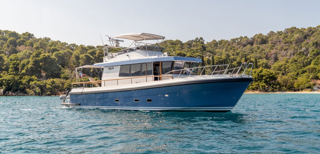 2 cabin Finnish monohull yacht for sale at sea