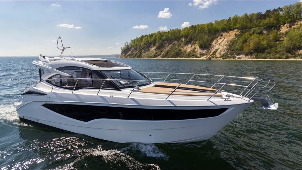 11 metre 2 cabin yacht for sale around 200,000 euros