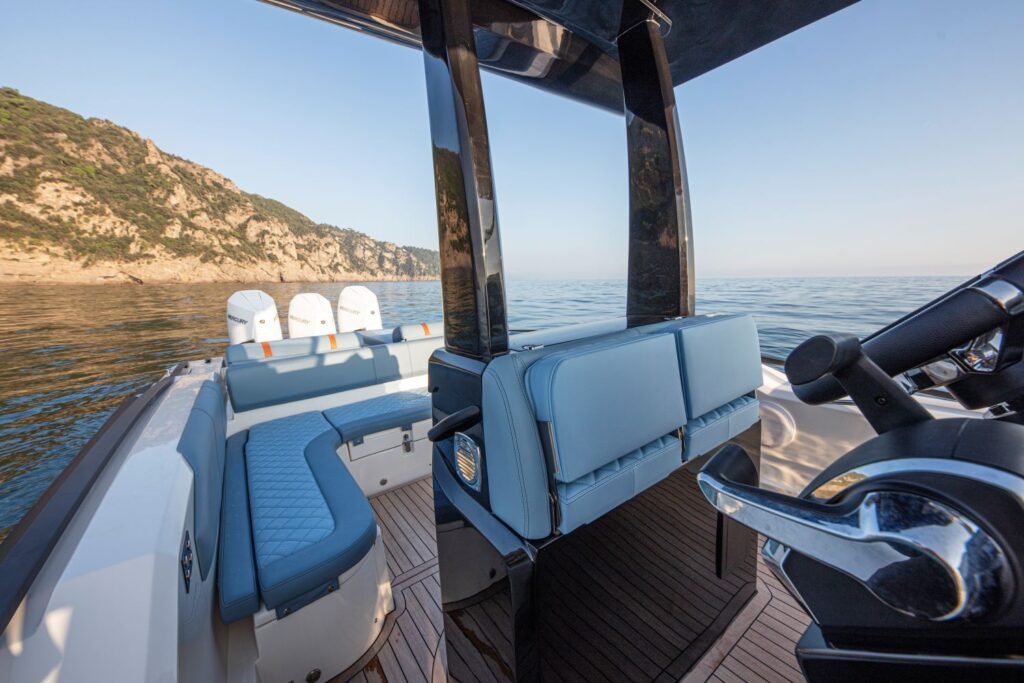 Lomac GranTurismo 12.0 yacht