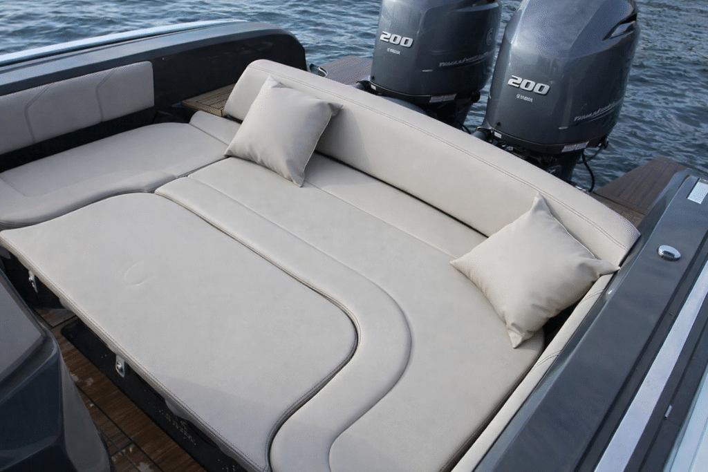 Lomac GranTurismo 8.5 yacht