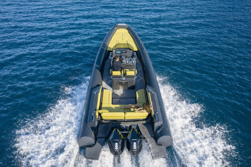 Lomac Turismo 9.5 yacht