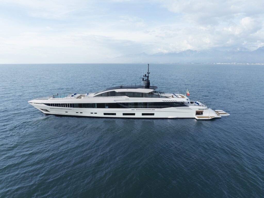 Fast displacement monohull interior and helm station