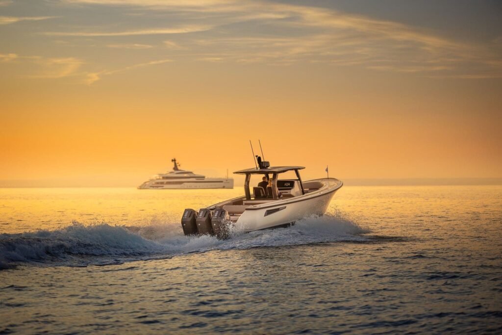 16 guest 12 metre yacht near 600,000 euros, anchored in blue water