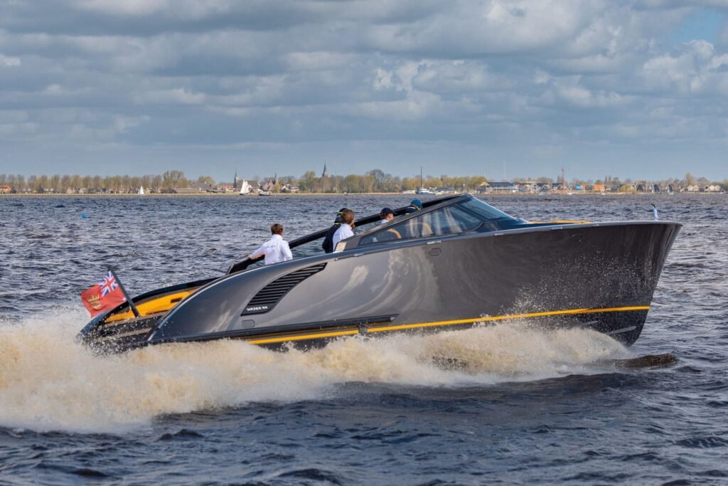 13 metre Dutch planing yacht for sale, helm and cockpit detail
