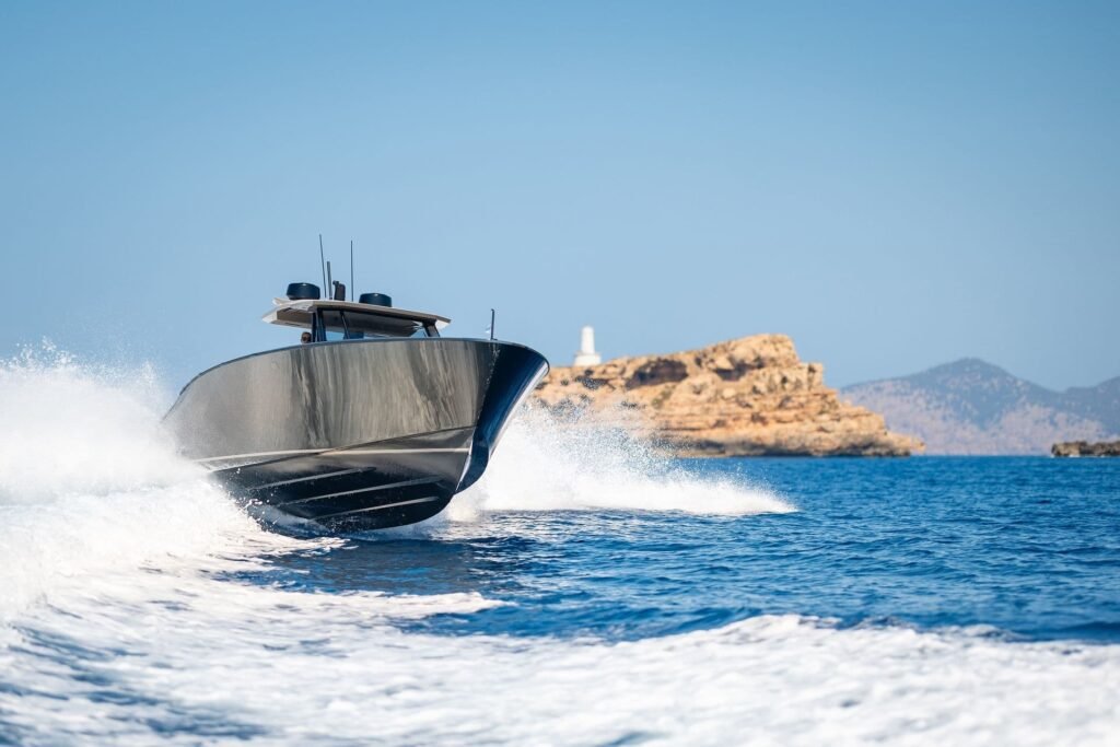 flagship quality compact yacht cabin